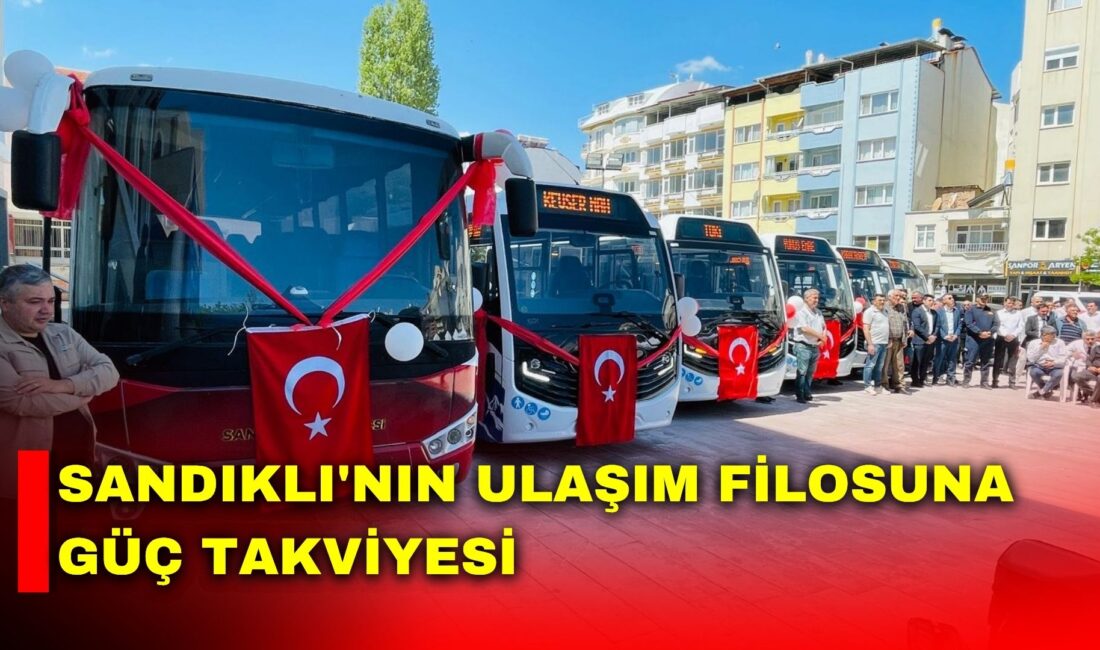 Sandıklı Belediyesi'nin hizmet kapasitesini artıracak yeni araçlar düzenlenen törenle tanıtıldı.