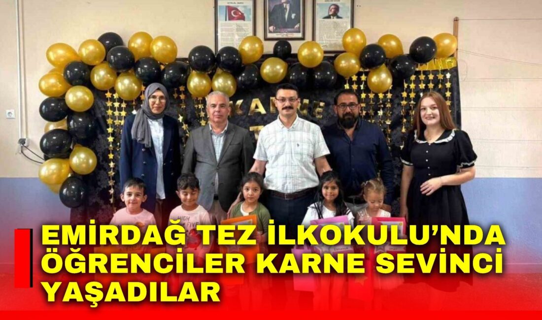 Emirdağ Tez İlkokulu’nda öğrenciler karne sevinci yaşadılar.
