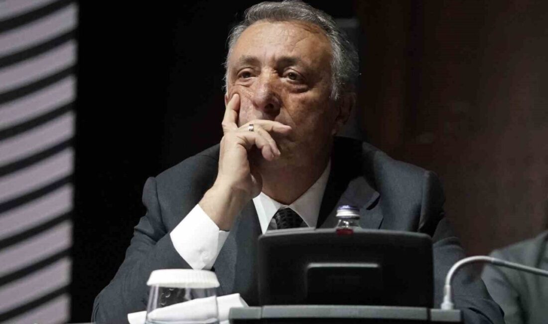 İzmir’in köklü kulüplerinden Altay’a yatırımcı olmak isteyen eski Beşiktaş Başkanı