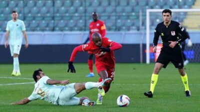 Aliağa FK, 1. Lig ekiplerinden Erokspor forması giyen 29 yaşındaki