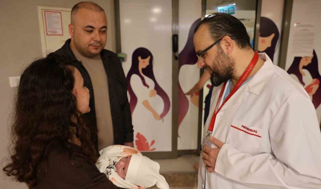 Siirt’te, gebeliğin 12’nci haftasında omfalosel (organları karnın dışında gelişen) tanısı