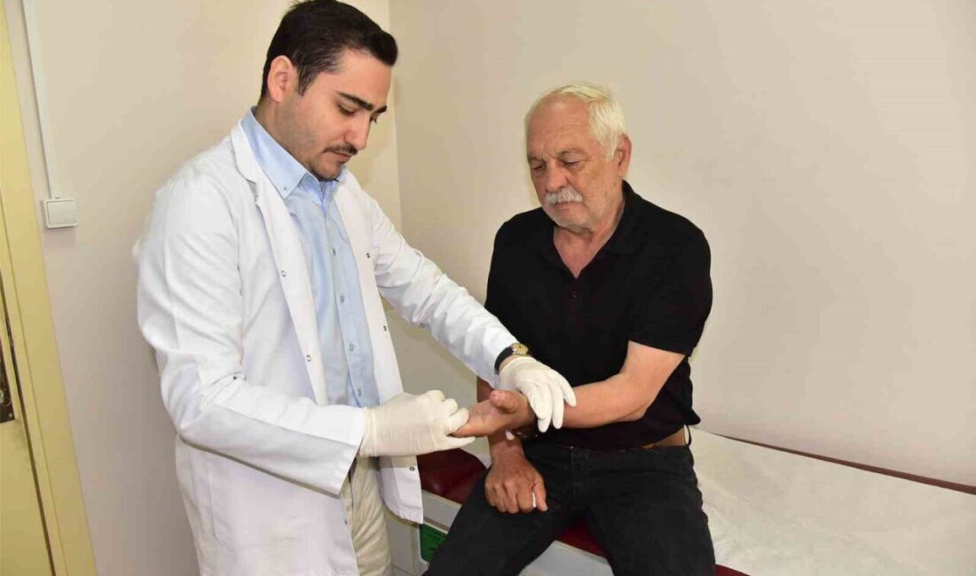 Balıkesir Üniversitesi (BAÜN) Hastanesinde 70 yaşındaki hastanın motorlu testere kazasında
