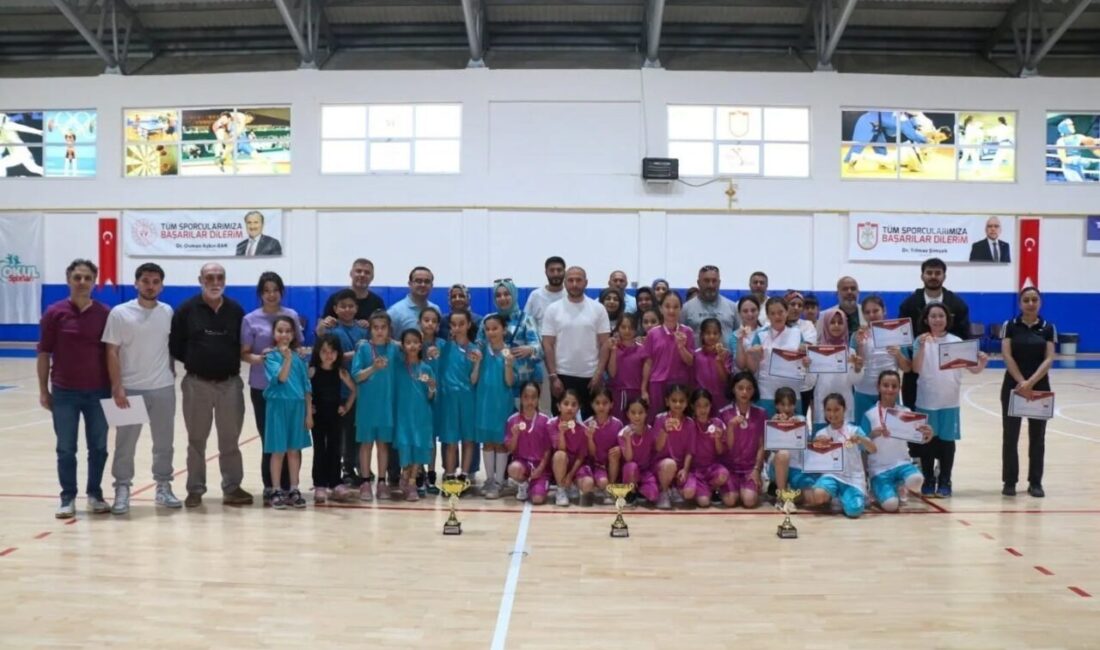 Minikler A Kızlar Basketbol Müsabakaları’nda rakiplerini geride bırakan Şeyh Şamil