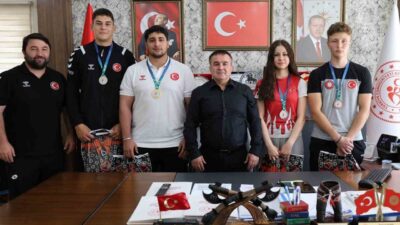 Bilecikli sporcular, katıldıkları Türkiye Şampiyonası’nda önemli dereceler elde etti. Büyükler