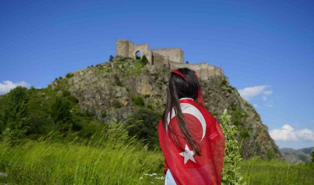 Gümüşhane’nin merkeze bağlı Esenyurt köyü sınırlarında bulunan yaklaşık 700 yıllık