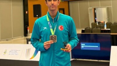 Brezilya’da yapılan Üniversitelerarası Dünya Karate Şampiyonasında Denizlili Milli Sporcu Batuhan