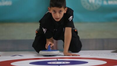 Türkiye’nin dört bir yanından gelen 120 sporcu, Okul Sporları Floor