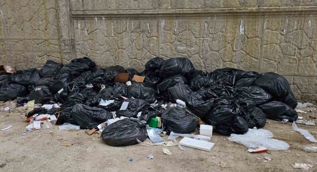 Muş’un Hasköy Devlet Hastanesi’nin arka bölümünde çekilen görüntüler vatandaşların tepkisine