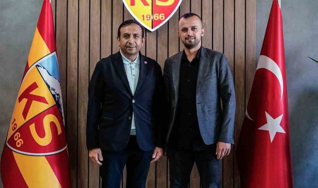 Kayserispor, İlhan Parlak’ın kulübün genel koordinatörlük görevine getirildiğini duyurdu. Kulüpten