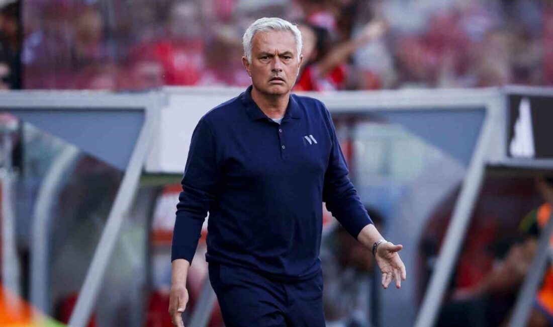 Jose Mourinho, resmen Real Madrid’de Real Madrid, Portekizli Teknik Direktör Jose Mourinho ile 3 yıllık