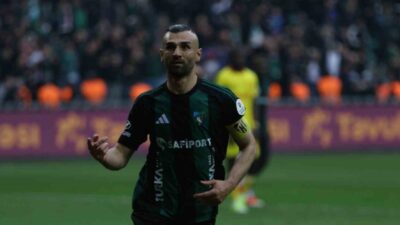 Kocaelispor, futbolcusu Serdar Dursun ile yolların ayrıldığını açıkladı. Yeşil-siyahlı kulüp,