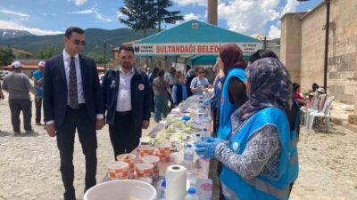 Afyonkarahisar’ın Sultandağı ilçesinde Yaz Kur’an kurslarında eğitim gören öğrencilerin ihtiyaçlarına