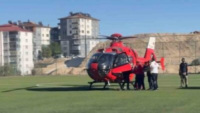 Malatya’da kalp krizi geçiren yaşlı hastanın imdadına ambulans helikopter yetişti.