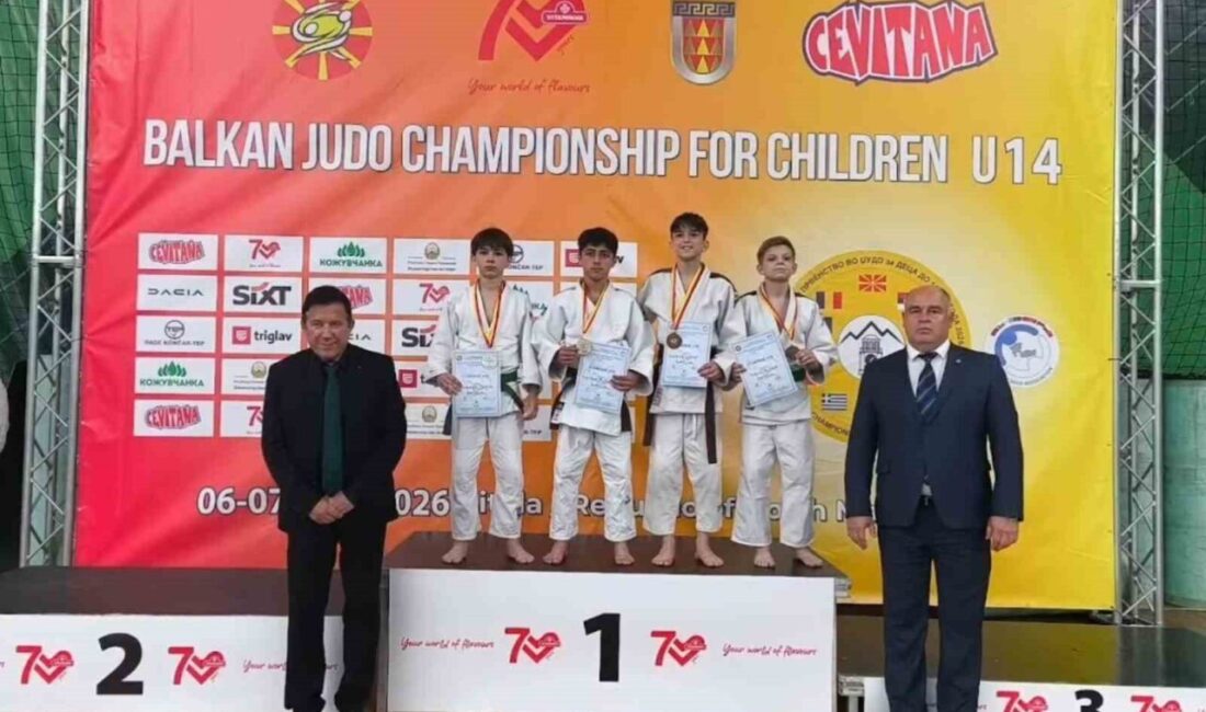 Manisa Gençlik ve Spor İl Müdürlüğü judocuları katıldıkları Minikler Judo