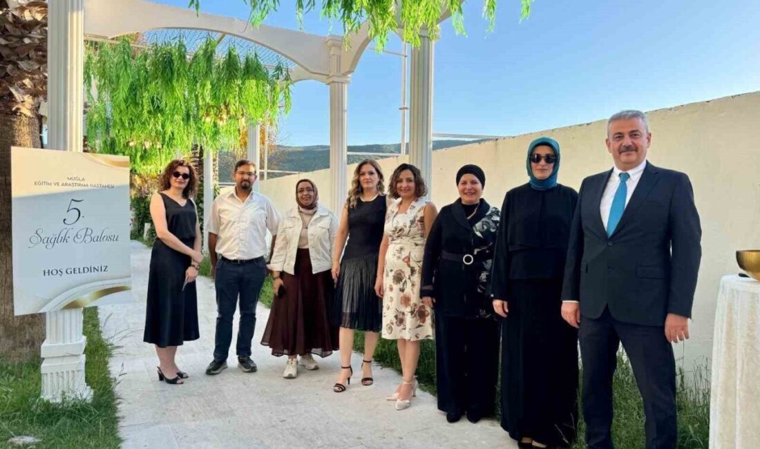 Muğla’da sağlık çalışanları, yoğun çalışma temposuna kısa bir mola vererek