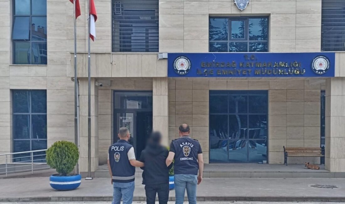 Afyonkarahisar’da çeşitli suçlardan 39 aranma kaydı ve 22 yıl 4