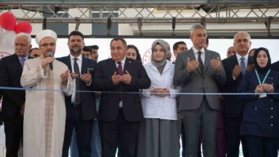 Sağlık Bakanı Kemal Memişoğlu, Hasköy Devlet Hastanesi açılışında yaptığı konuşmada,