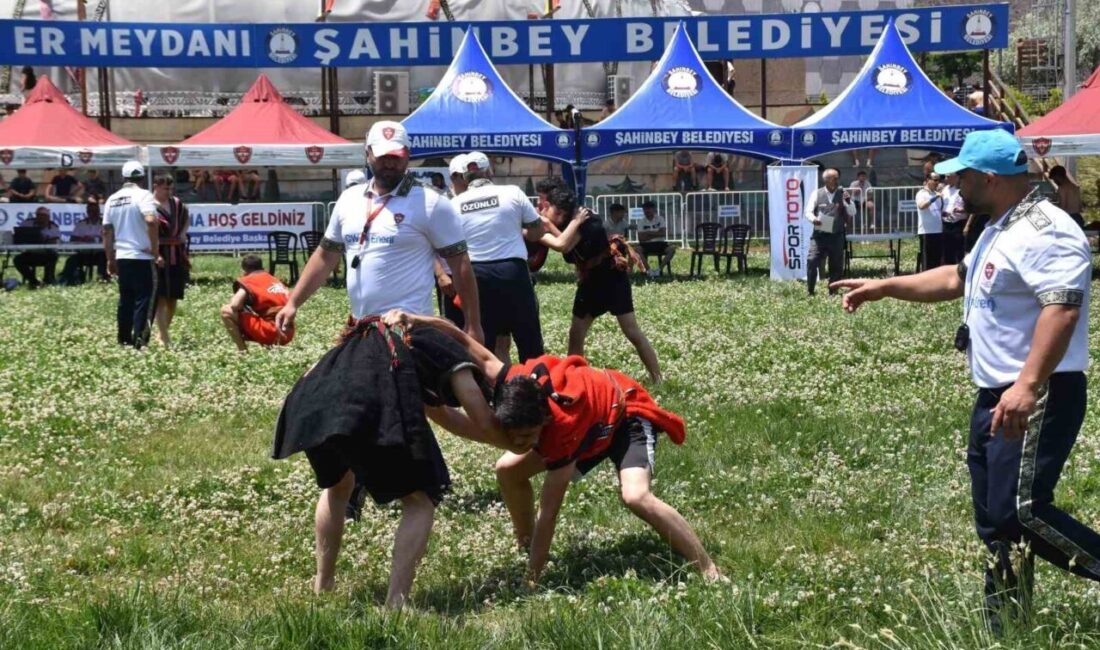 Şahinbey Belediyesi ev sahipliğinde Geleneksel Sporlar Merkezi’nde düzenlenen Okul Sporları