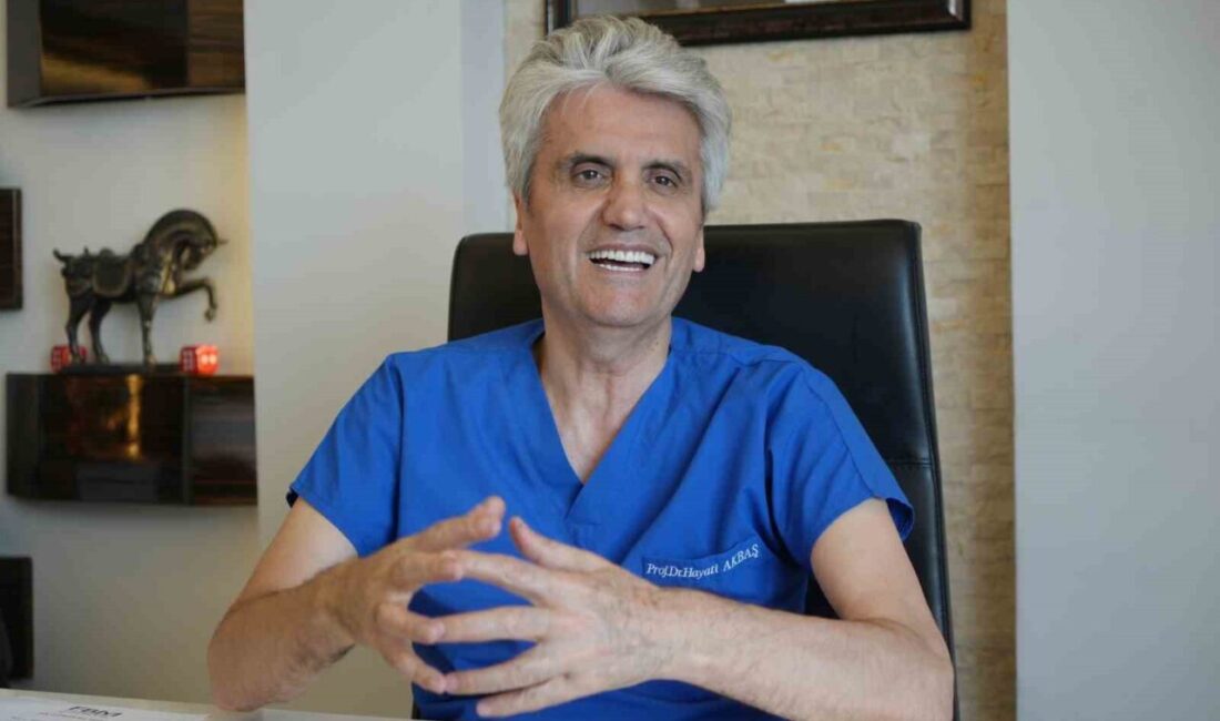 Plastik Rekonstrüktif ve Estetik Cerrahi Uzmanı Prof. Dr. Hayati Akbaş,