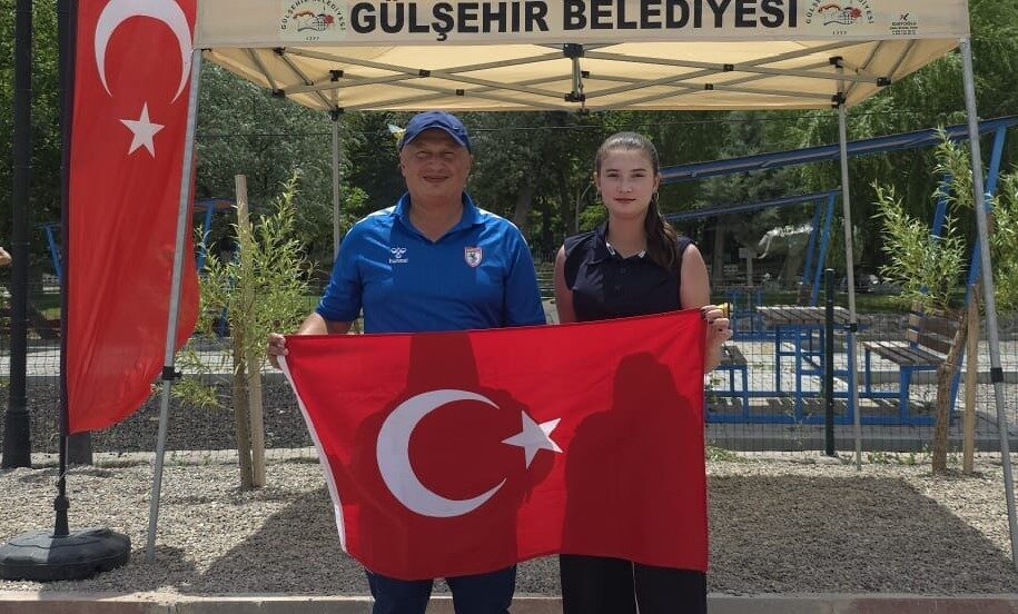 Samsunspor Bocce Takımı’nın 14 yaşındaki sporcusu Sıla Tunç, Nevşehir’de düzenlenen