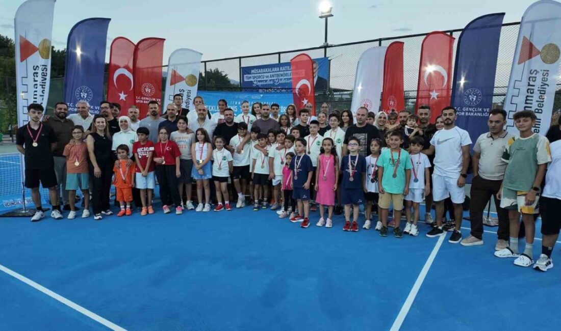 Kahramanmaraş’ta 15 Temmuz Spor Vadisi’nde düzenlenen ödüllü tenis turnuvası, final