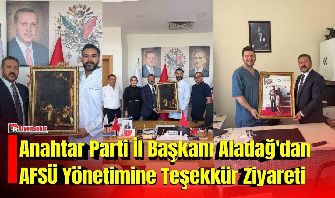 Anahtar Parti Afyonkarahisar İl Başkanı Üzeyir Aladağ, beraberindeki parti yöneticileriyle