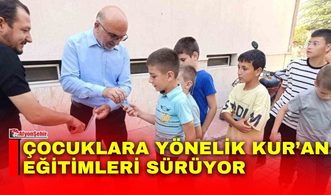 Afyonkarahisar İl Müftüsü Lütfü İmamoğlu, müftü yardımcıları Mevlüt Şahiner, Tuğba