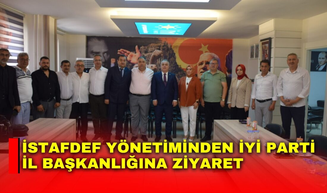 İstanbul Afyonkarahisarlılar Dernekleri Federasyonu (İSTAFDEF) yönetimi, İYİ Parti Afyonkarahisar İl