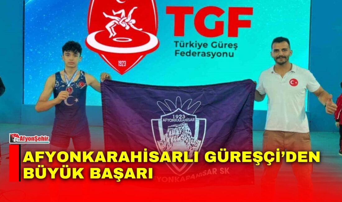 Ankara’da düzenlenen Minikler Grekoromen Güreş Türkiye Şampiyonası’nda mücadele eden Afyon