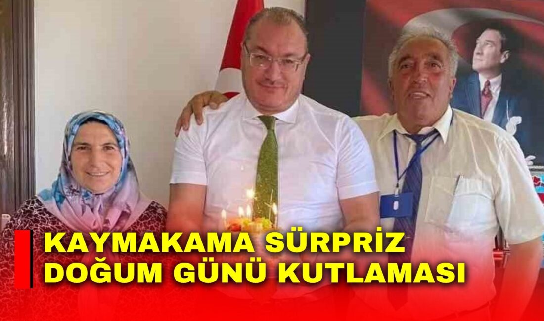 Afyonkarahisar’ın Bolvadin ilçesinde, Kaymakam Ali Arıkan’a personeli ve vatandaşlar tarafından