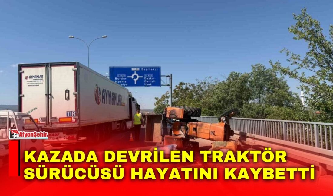Afyonkarahisar’dan meydana gelen trafik kazasında otomobilin çarpması sonrası devrilen traktörün