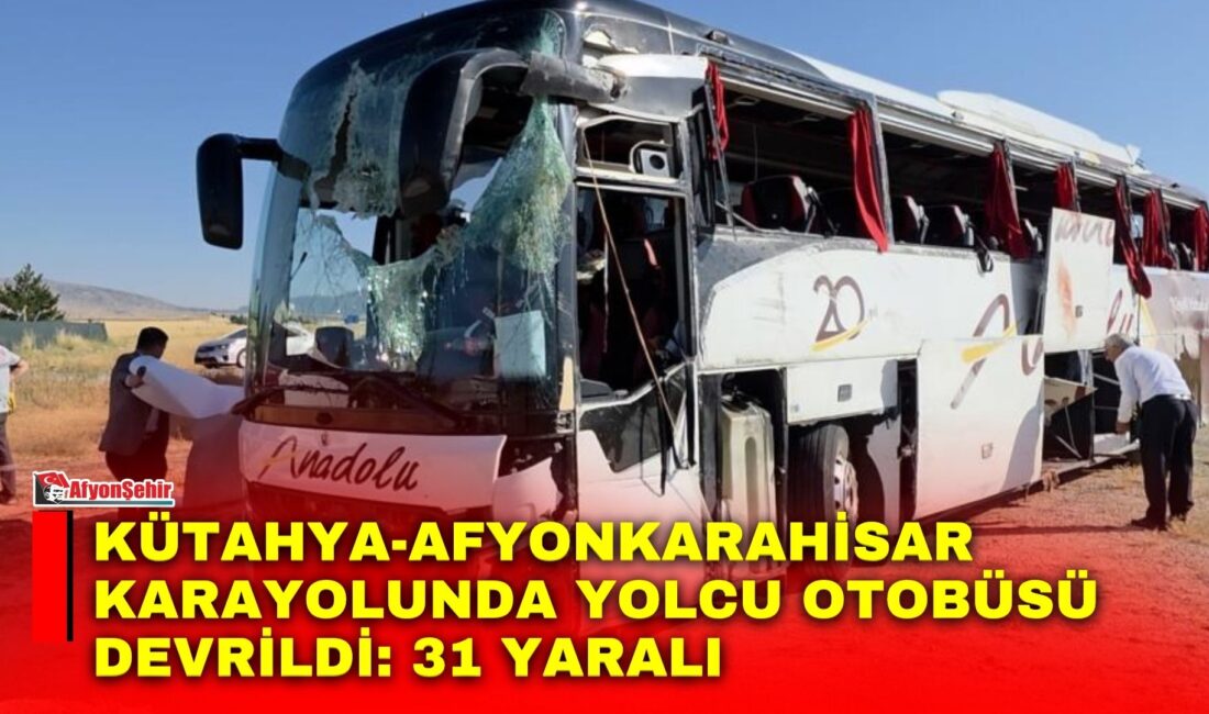 Kütahya-Afyonkarahisar karayolunda meydana gelen trafik kazasında bir yolcu otobüsü bariyerlere