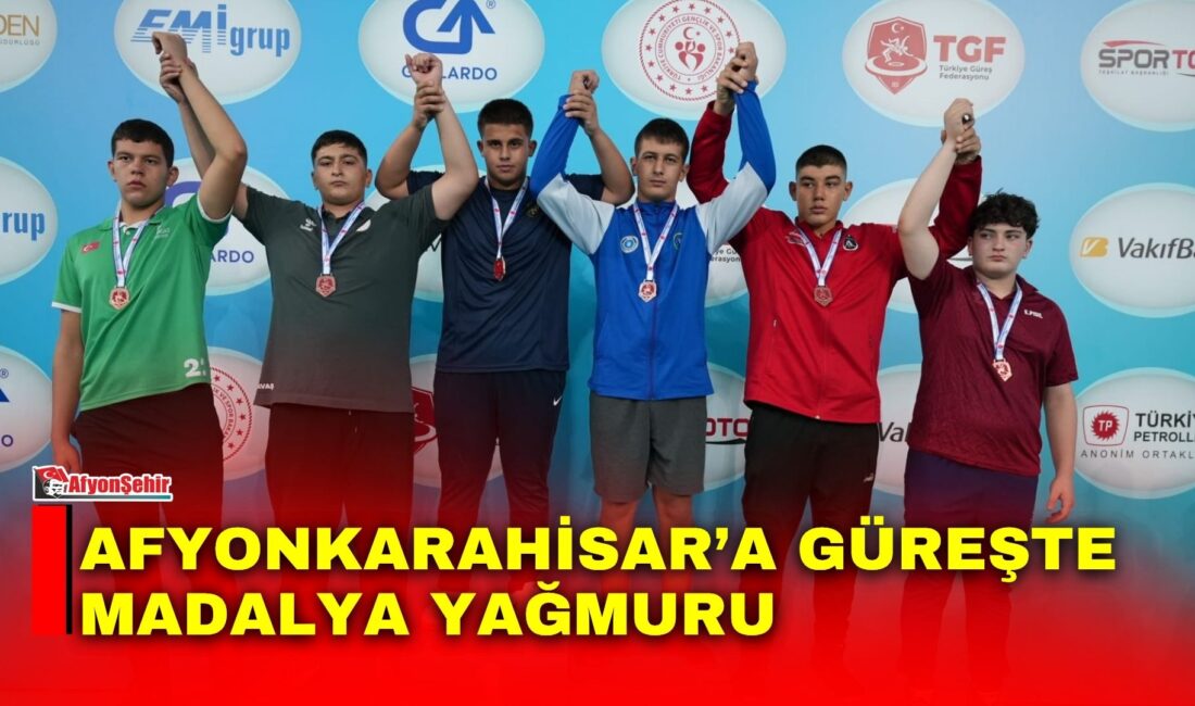 Türkiye Güreş Federasyonu tarafından Ankara’da düzenlenen Türkiye Minikler Güreş Şampiyonası’nda