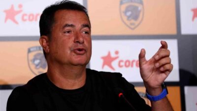 Hull City Başkanı Acun Ilıcalı, Süper Lig’deki yüksek maaş politikalarının