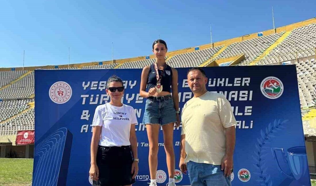İzmir’de düzenlenen şampiyonada ter döken Şerife Berra Güven, 10 bin