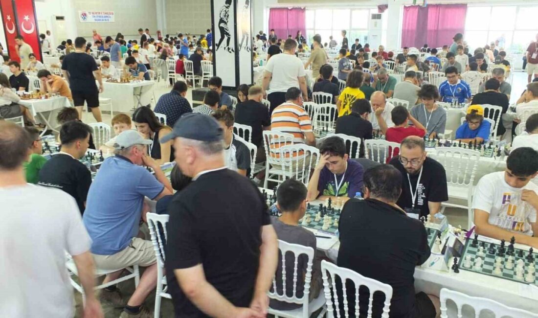 Balıkesir’de Uluslararası Burhaniye Ören Açık Satranç Turnuvası başladı Burhaniye ilçesinde, Belediyenin ev sahipliğinde düzenlenen 2. Burhaniye-Ören Uluslararası Açık