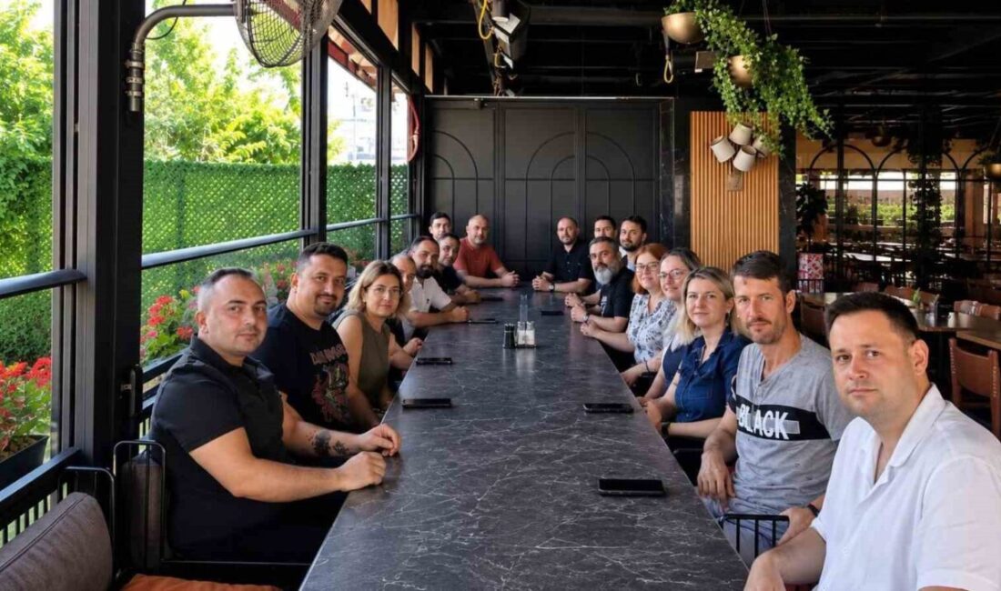 Balıkesir Veteriner Hekimler Odası tarafından Bandırma’da düzenlenen mesleki istişare toplantısında,
