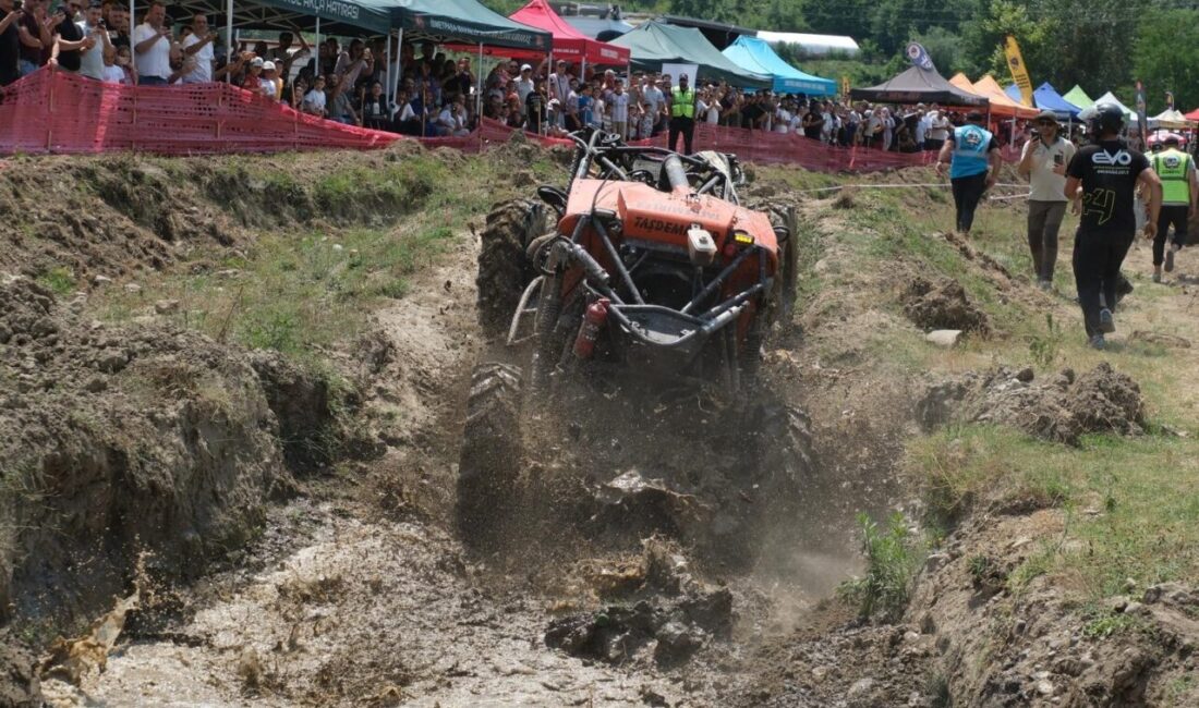 Karabük’ün Yenice ilçesinde düzenlenen 2. Yenice Off-Road Festivali, ikinci gününde