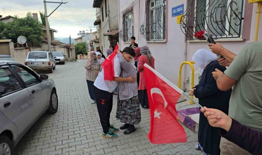 Azerbaycan’da düzenlenen U17 Dünya Güreş Şampiyonası’nda grekoromen stil 92 kiloda