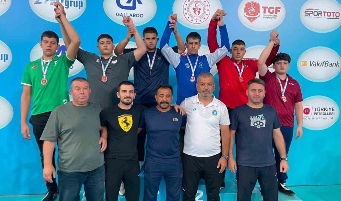 Ankara’da düzenlenen 2. büyük Güreş Festivali Minikler Türkiye Şampiyonası, 81