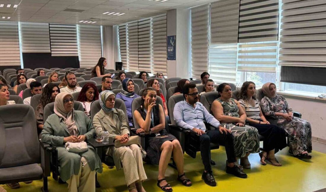 Diyarbakır İl Sağlık Müdürlüğü tarafından düzenlenen “Sağlıklı Hayat Saatleri” programında