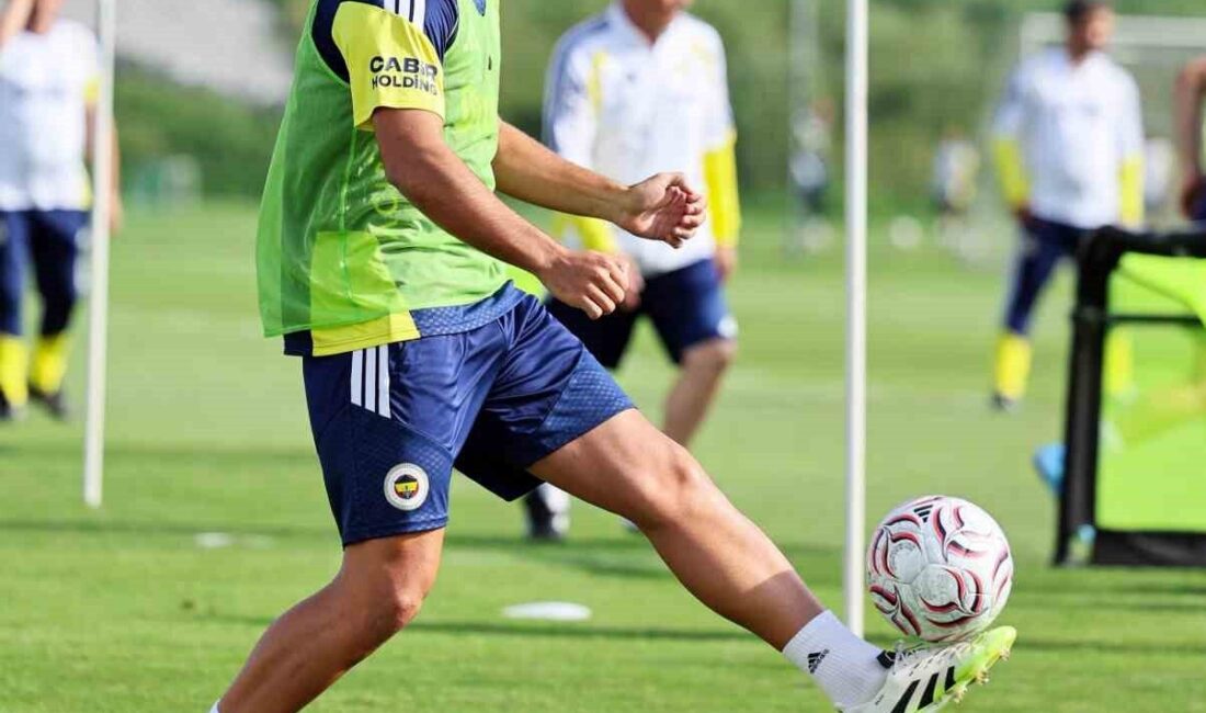 Yeni sezon hazırlıkları kapsamında Avusturya’da kamp yapan Fenerbahçe, günün ikinci