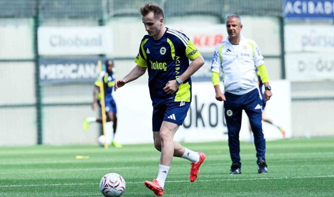 Fenerbahçe, Avusturya kampı öncesi hazırlıklarını Can Bartu Tesisleri’nde sürdürdü. Teknik