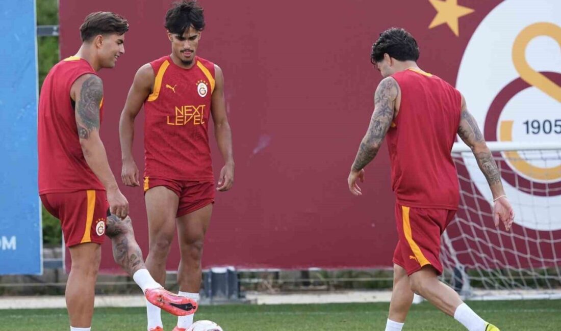 Galatasaray, yeni sezon hazırlıklarını bugün yaptığı antrenmanla sürdürdü. Kemerburgaz Metin