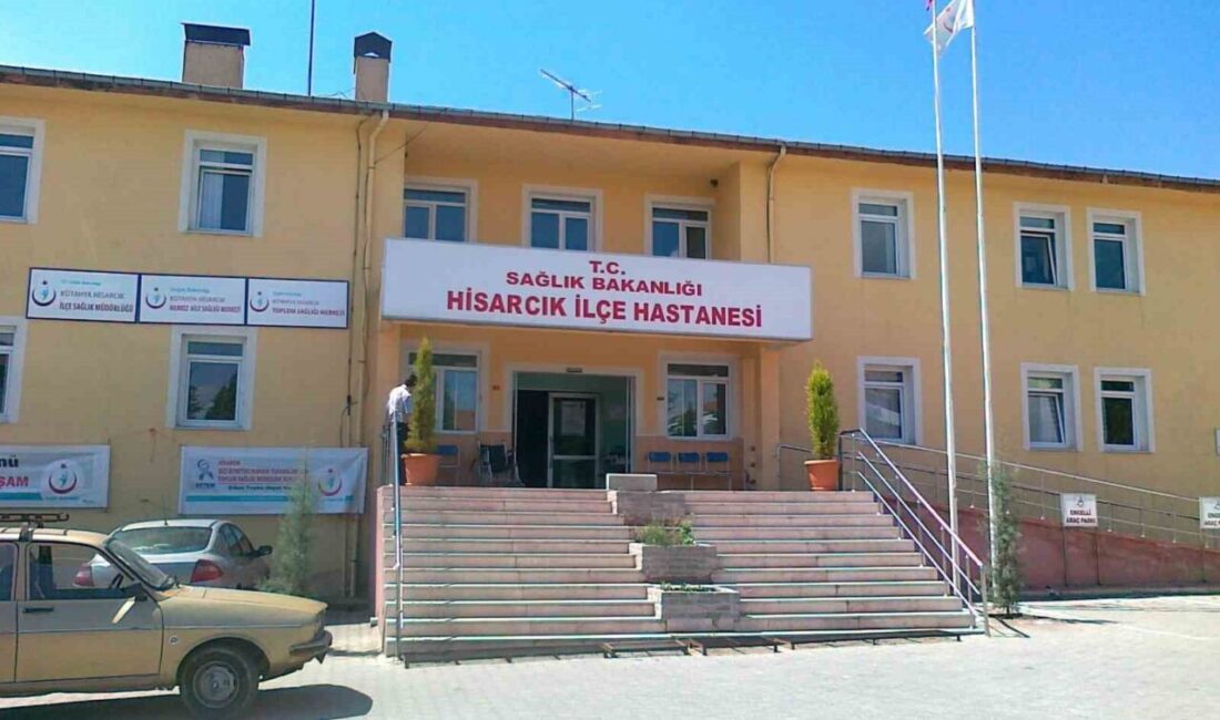 Kütahya’nın Hisarcık İlçe Devlet Hastanesinde, ağız ve diş sağlığı hizmetlerinin