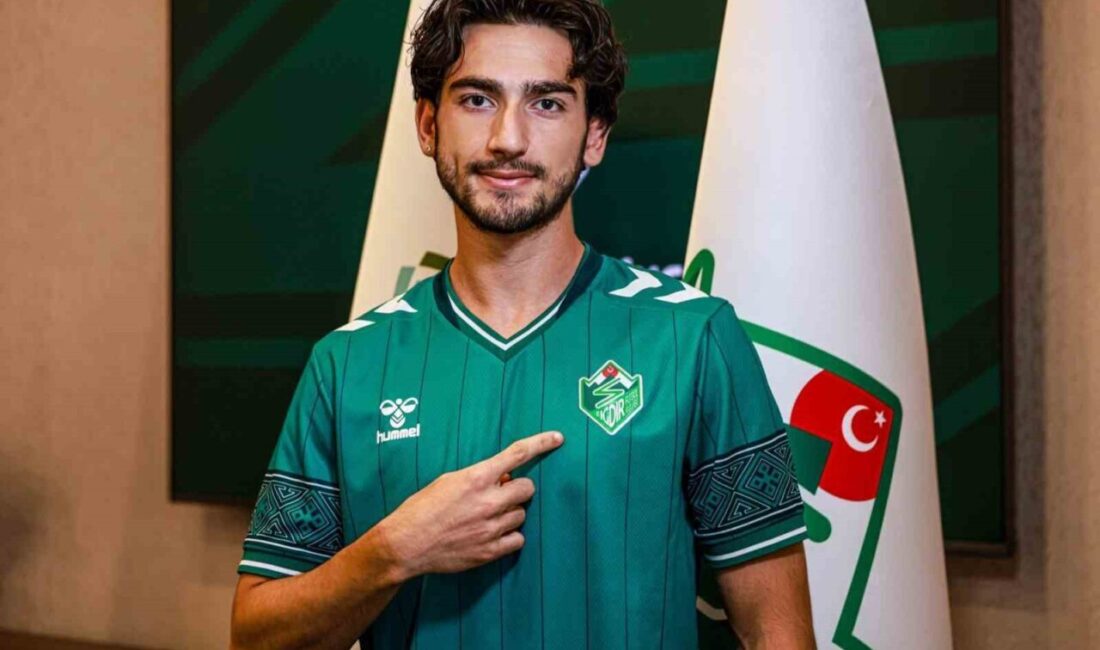 Trendyol 1. Lig ekiplerinden Iğdır FK, 19 yaşındaki stoper Yiğit