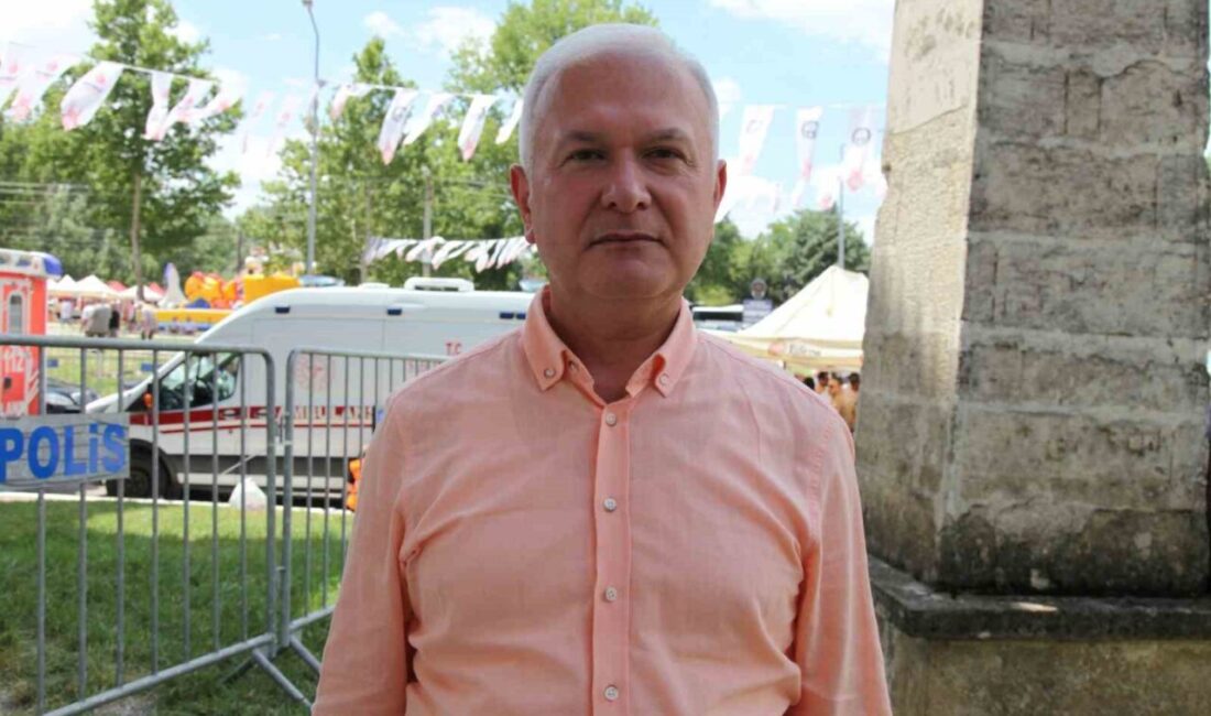 Karamürsel Belediye Başkanı Ahmet Çalık, belediye olarak Karamürselli gençlere destek