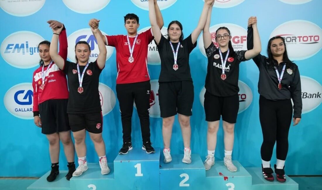 Kastamonu’nun Tosya ilçesinde yaşayan Yüsra Çalışkan, Ankara’da düzenlenen U14 Kadınlar