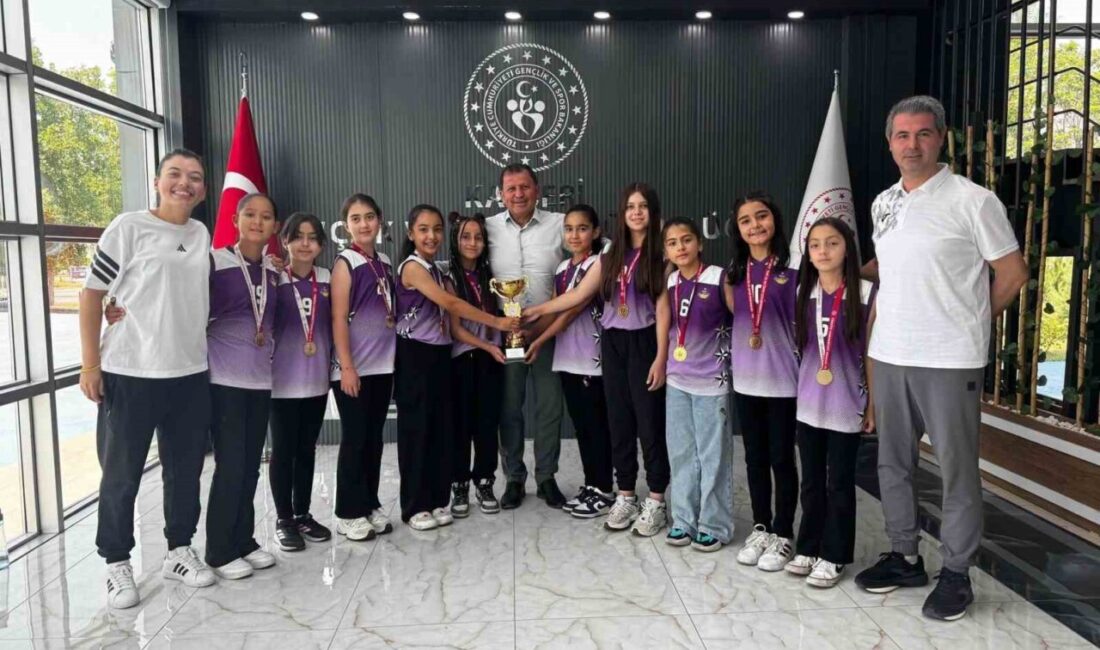 İlk sezonunda U-10 Kız Basketbol kategorisinde Kayseri şampiyonu olan Gençlik