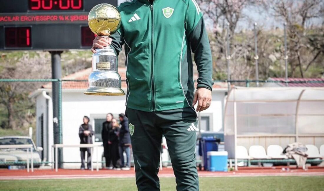 Kayseri Şekerspor, antrenör Erkan Demirel ile yollarını ayırdı. Kayseri Süper